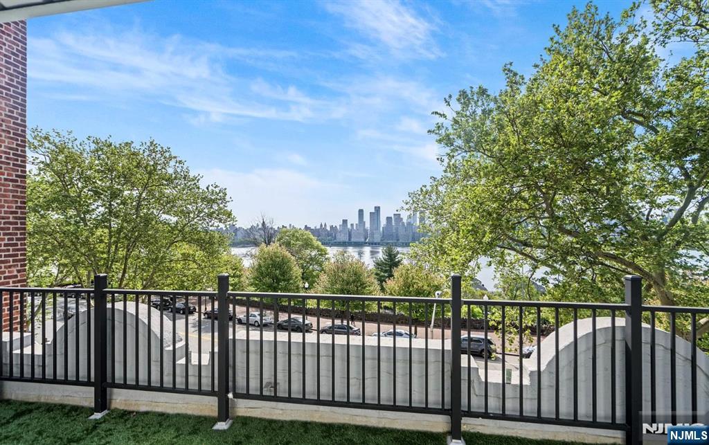 6115 Kennedy Boulevard — photo 11