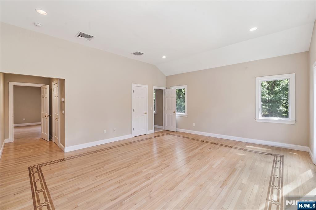 136 Willow Drive — photo 27