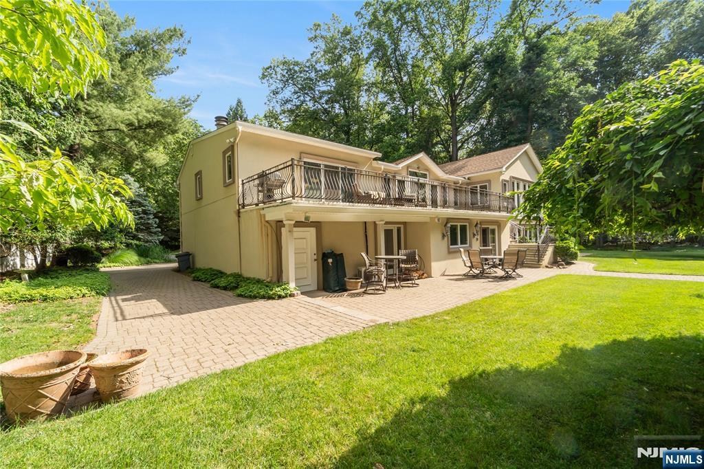 136 Willow Drive — photo 35
