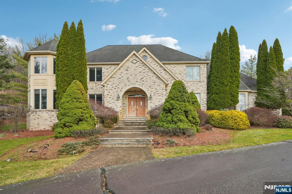 206 Harwood Place, Paramus, NJ, 07652