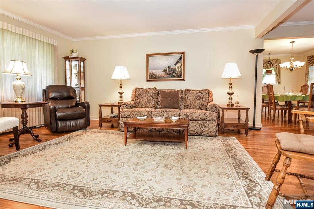 420 Park Avenue - Photo 2