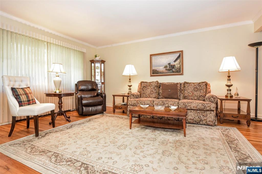 420 Park Avenue - Photo 3