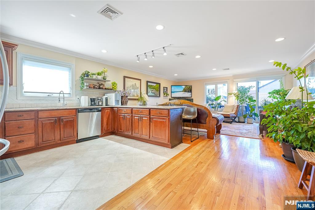 46A Homestead, #A, Palisades Park, NJ 07650 Listing Photo  10
