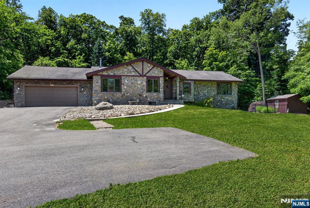 64 Ricker Drive - Photo 3