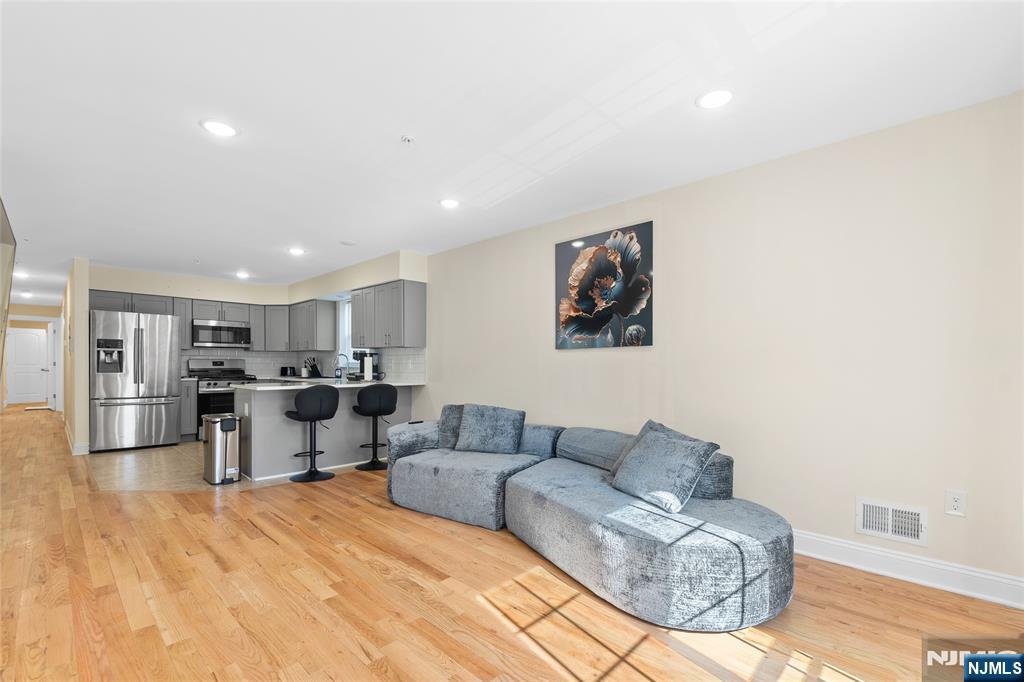 337 13th Avenue - Photo 2