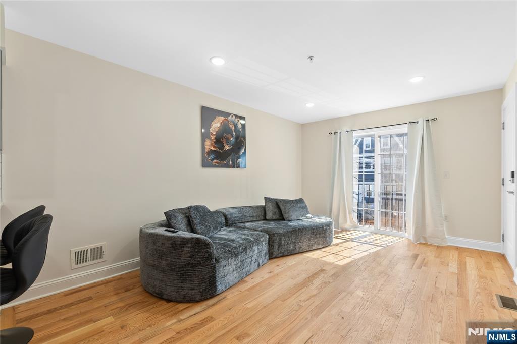 337 13th Avenue - Photo 3