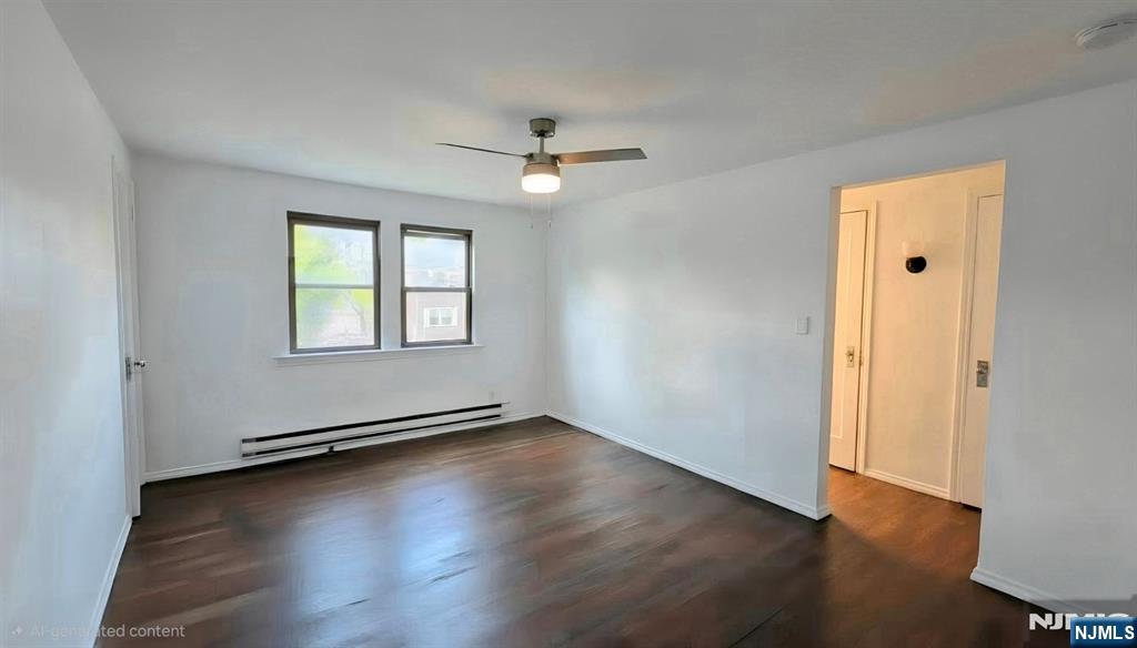 592 Beverly Road 2nd floor - Photo 2