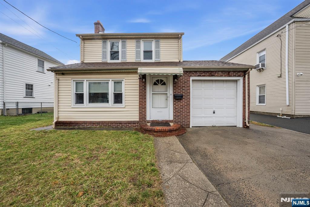 294 Park Avenue - Photo 1
