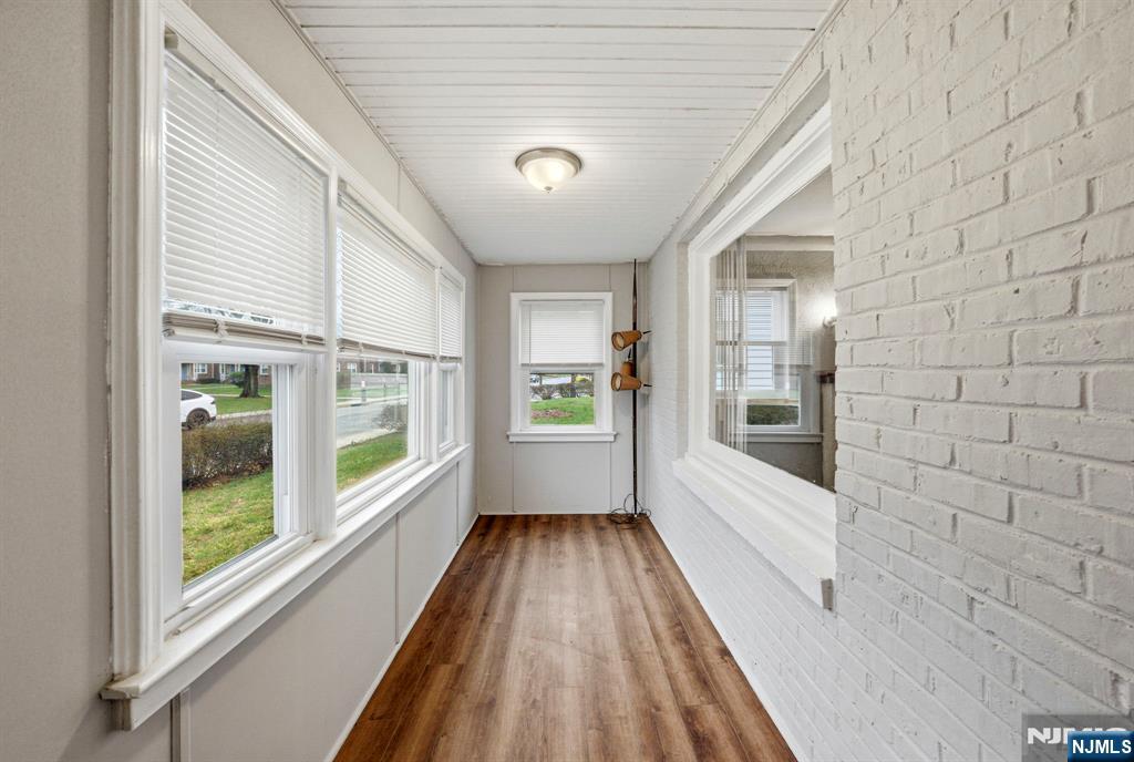 294 Park Avenue - Photo 4
