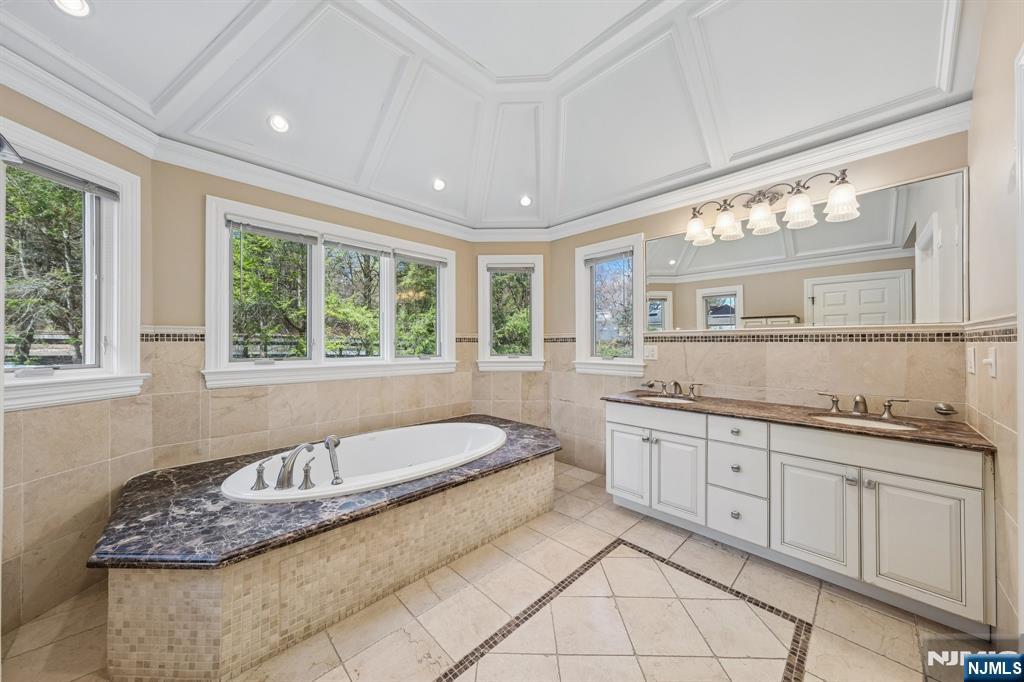 14 O Shaughnessy Lane, Closter, NJ, 07624