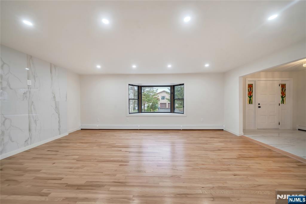 468 Morse Avenue - Photo 4