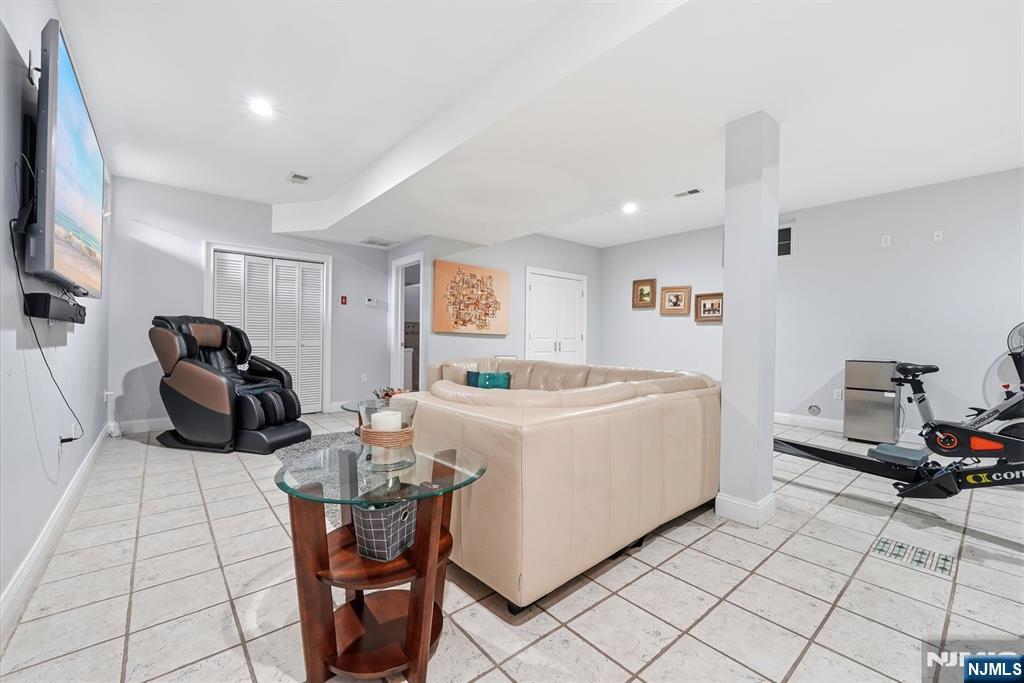 138 Spatz Avenue