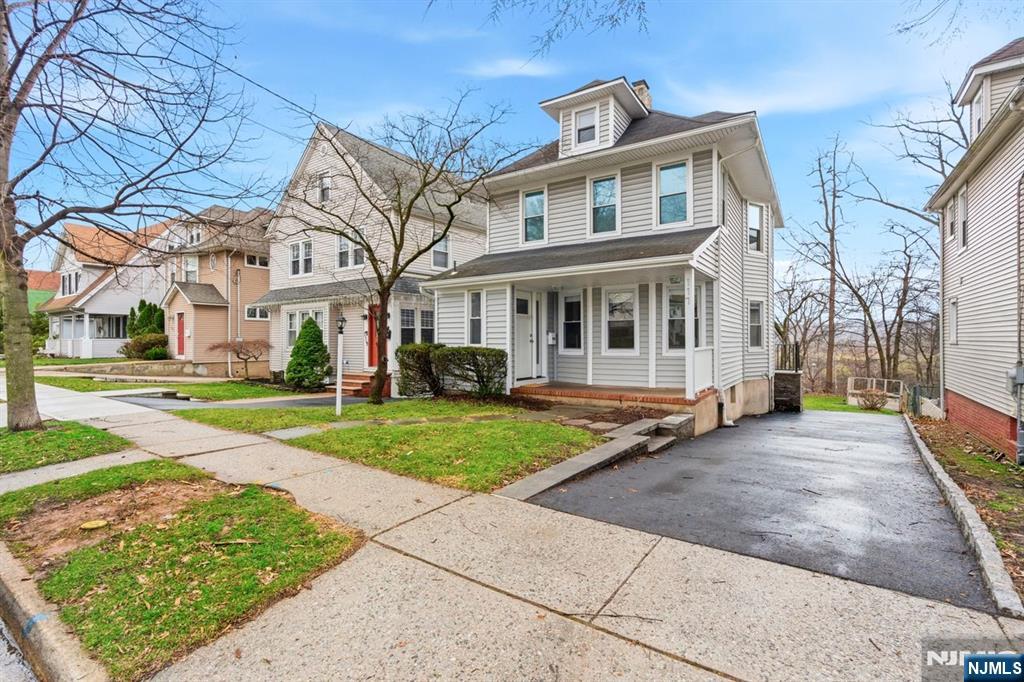 117 Overpeck Avenue - Photo 3