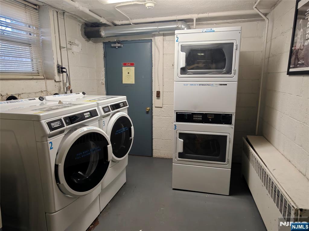 2430 8th St #6D, Fort Lee, NJ 07024