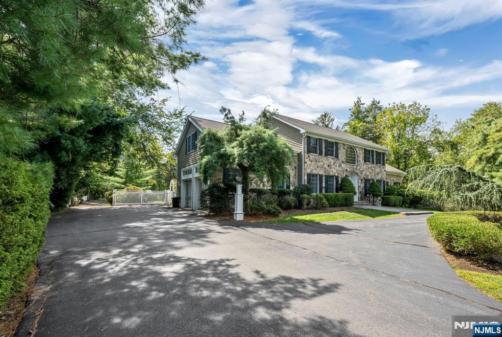 193 Pulis Avenue, Franklin Lakes, NJ, 07417