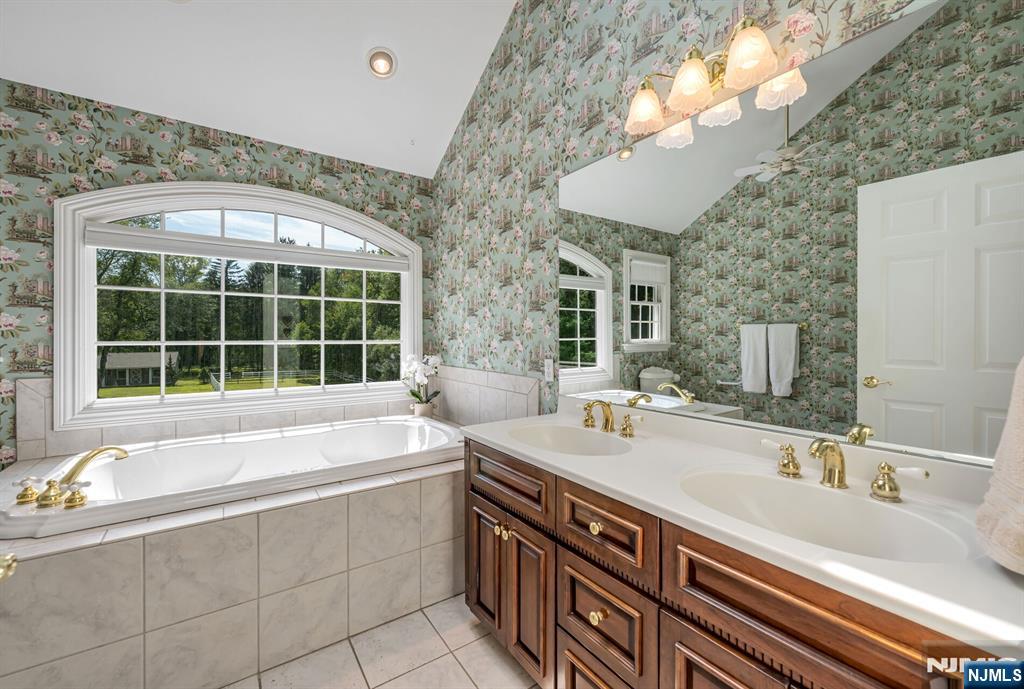 193 Pulis Avenue, Franklin Lakes, NJ, 07417