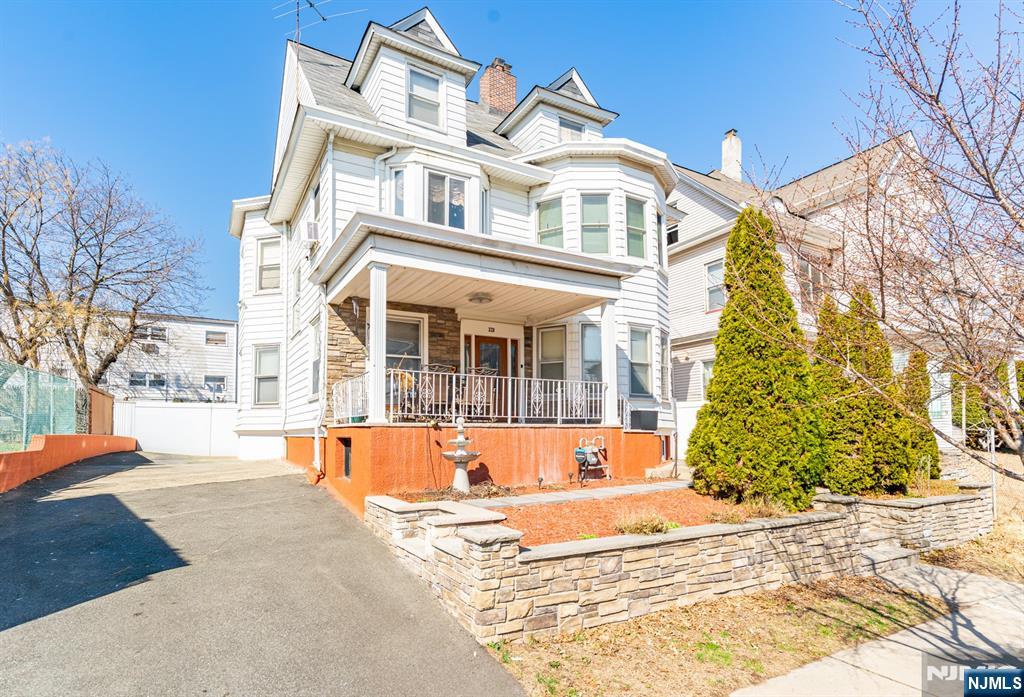 19 Stuyvesant Avenue, Newark, NJ, 07106