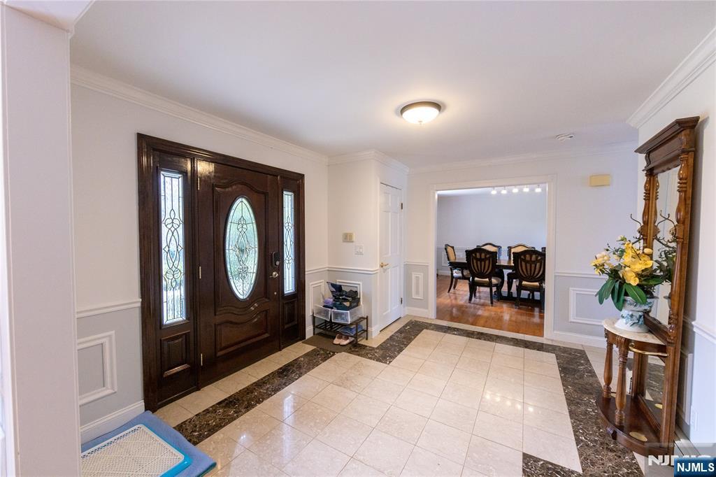 81 Crescent Avenue