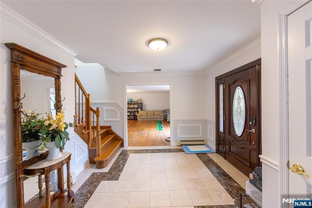 81 Crescent Avenue