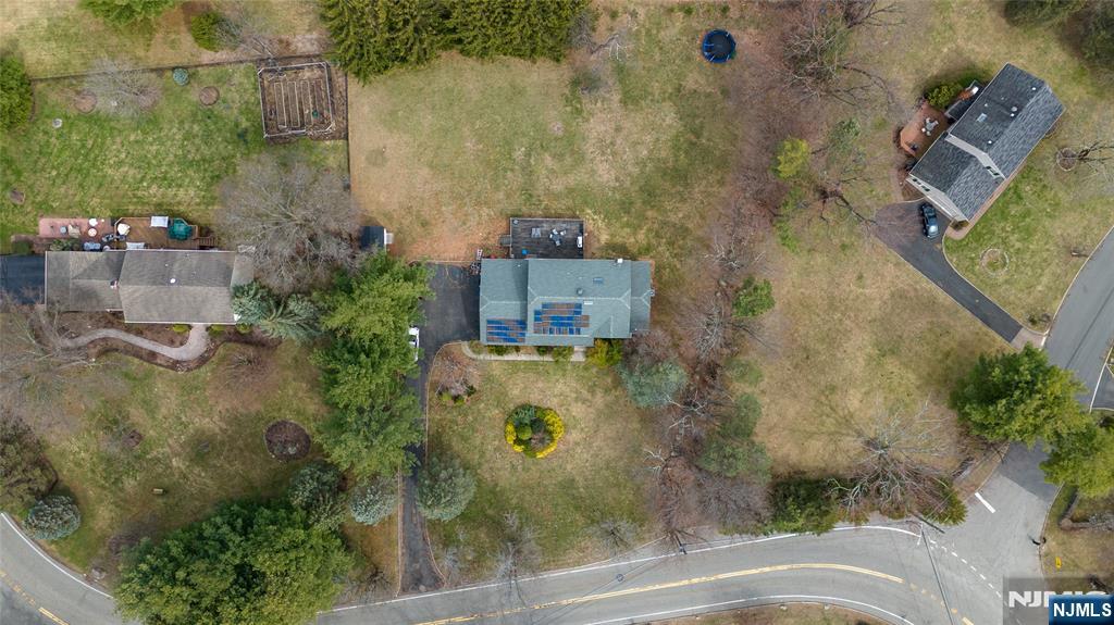 81 Crescent Avenue