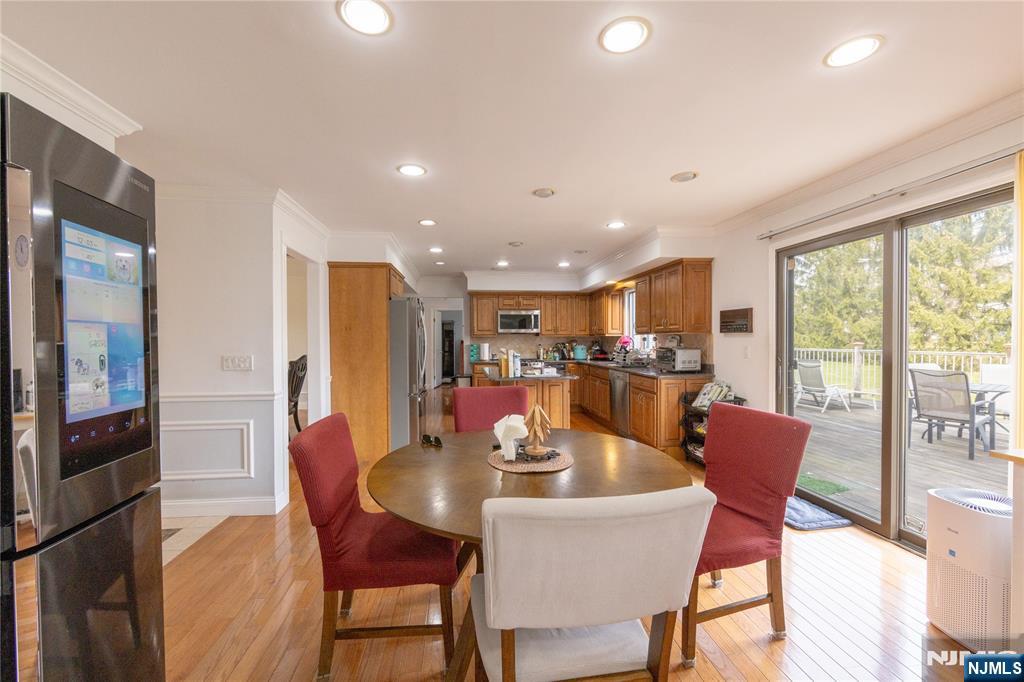 81 Crescent Avenue