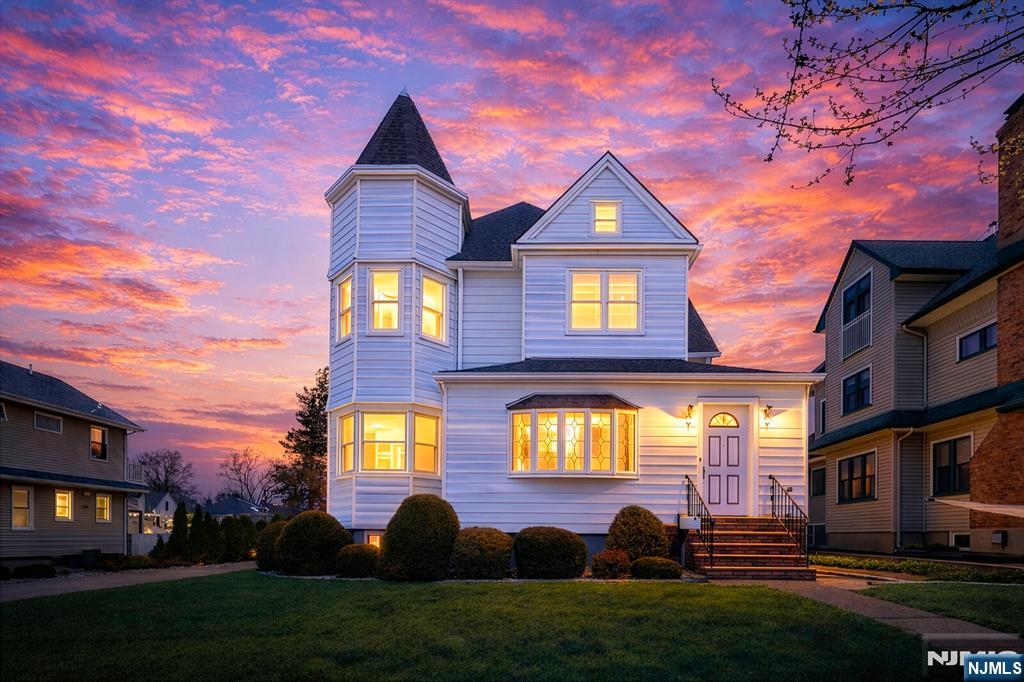 13 Munsey Road, Emerson, NJ, 07630