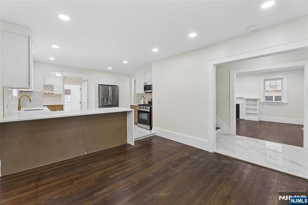 1087 Lambert Road, Teaneck, NJ 07666 Listing Photo  12