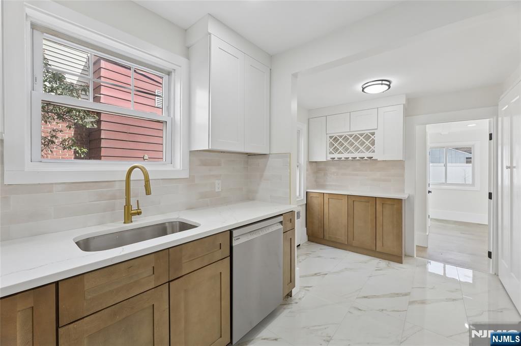 1087 Lambert Road, Teaneck, NJ 07666 Listing Photo  14