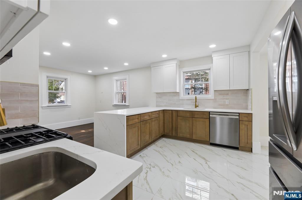 1087 Lambert Road, Teaneck, NJ 07666 Listing Photo  15