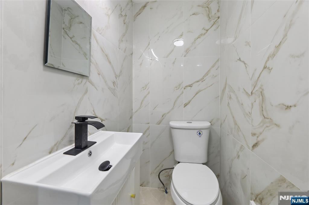 1087 Lambert Road, Teaneck, NJ 07666 Listing Photo  18