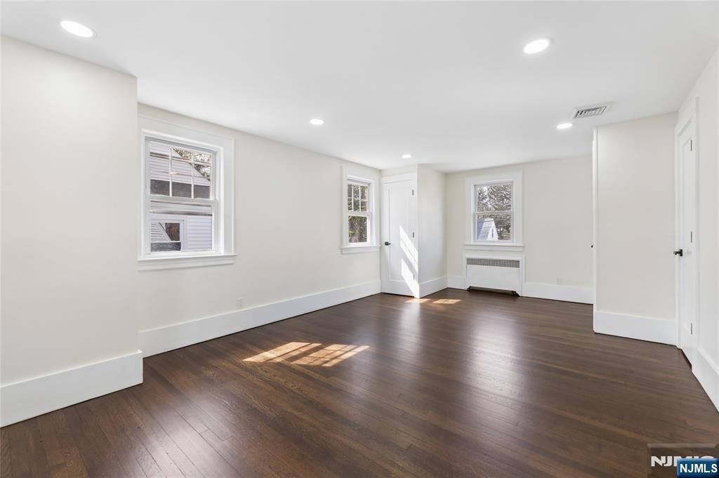 1087 Lambert Road, Teaneck, NJ 07666 Listing Photo  28