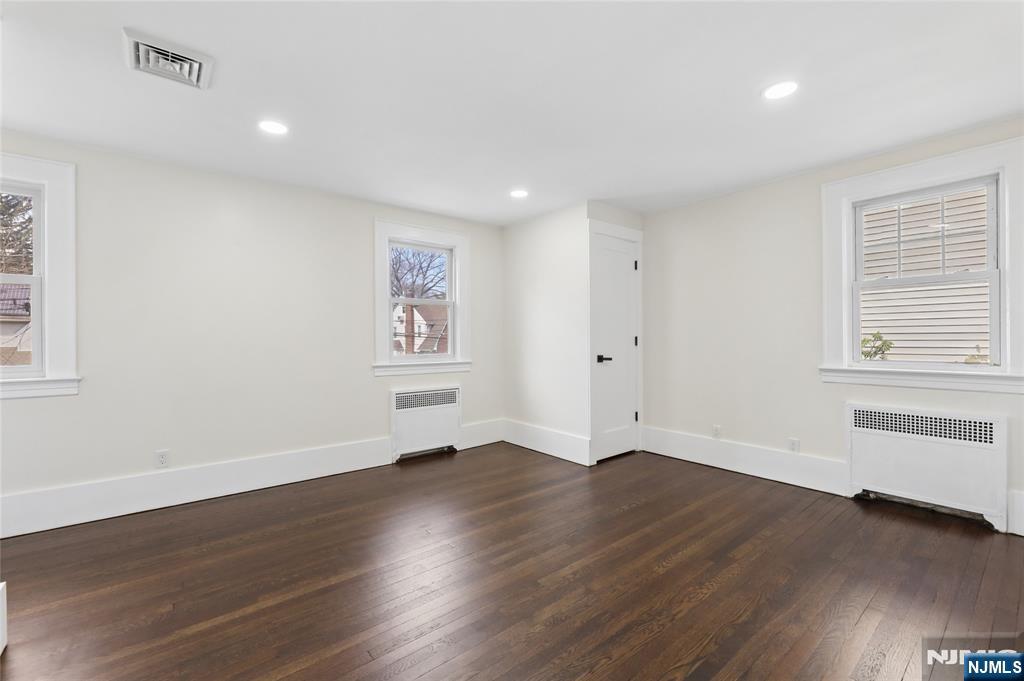 1087 Lambert Road, Teaneck, NJ 07666 Listing Photo  29