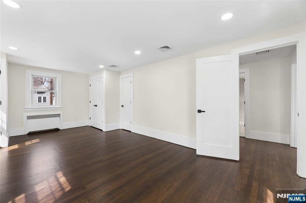 1087 Lambert Road, Teaneck, NJ 07666 Listing Photo  30