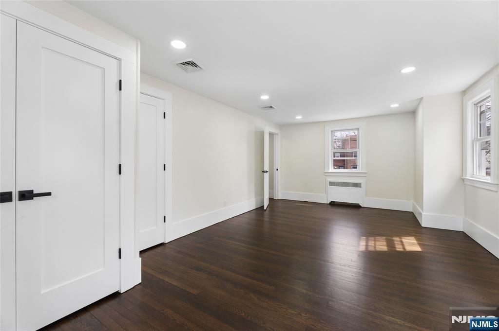 1087 Lambert Road, Teaneck, NJ 07666 Listing Photo  31