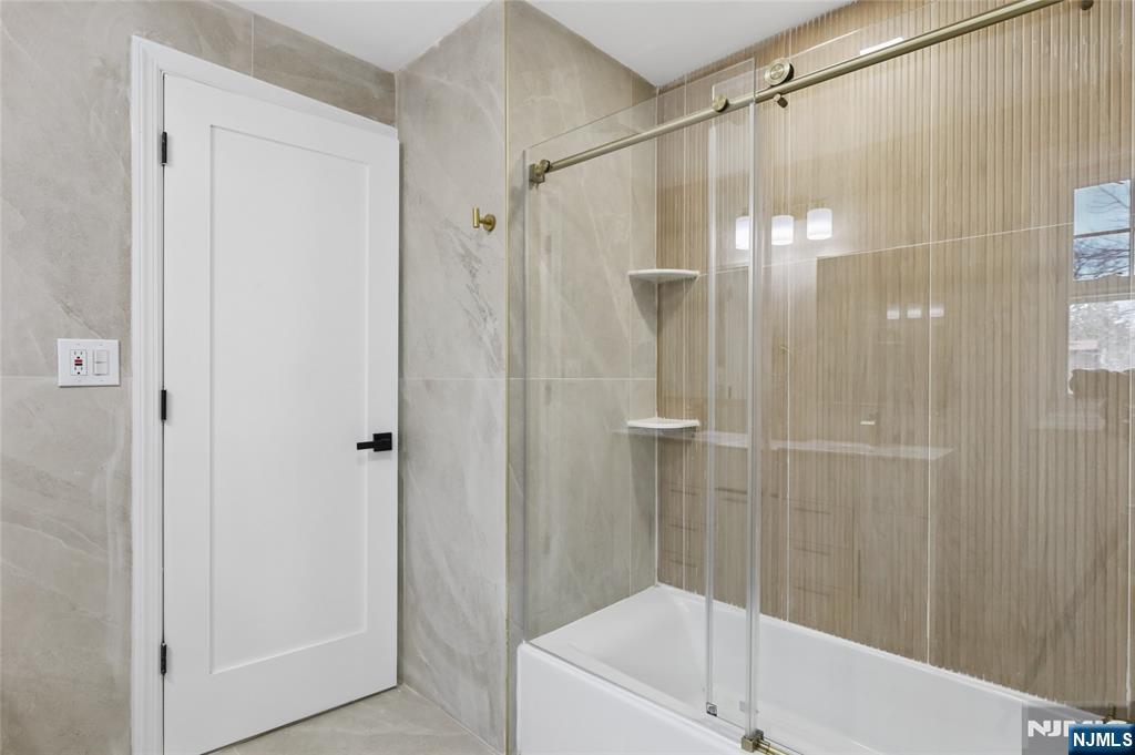 1087 Lambert Road, Teaneck, NJ 07666 Listing Photo  35