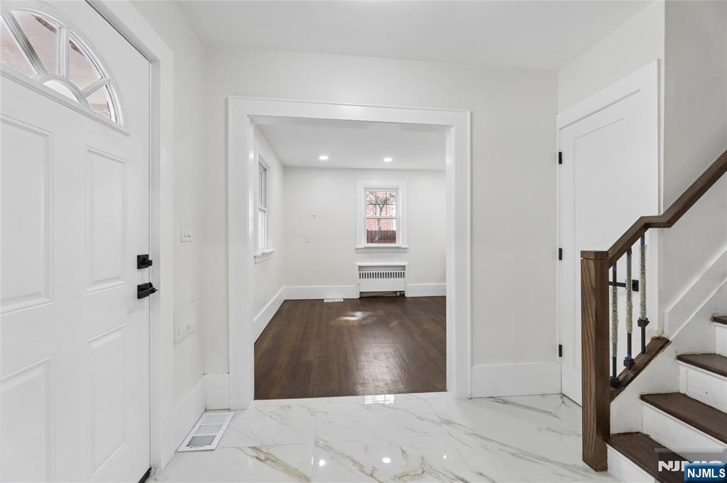 1087 Lambert Road - Photo 5