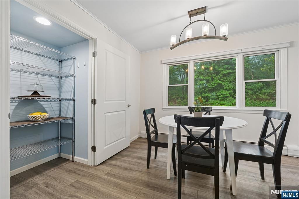 Eat-in Kitchen with pantry