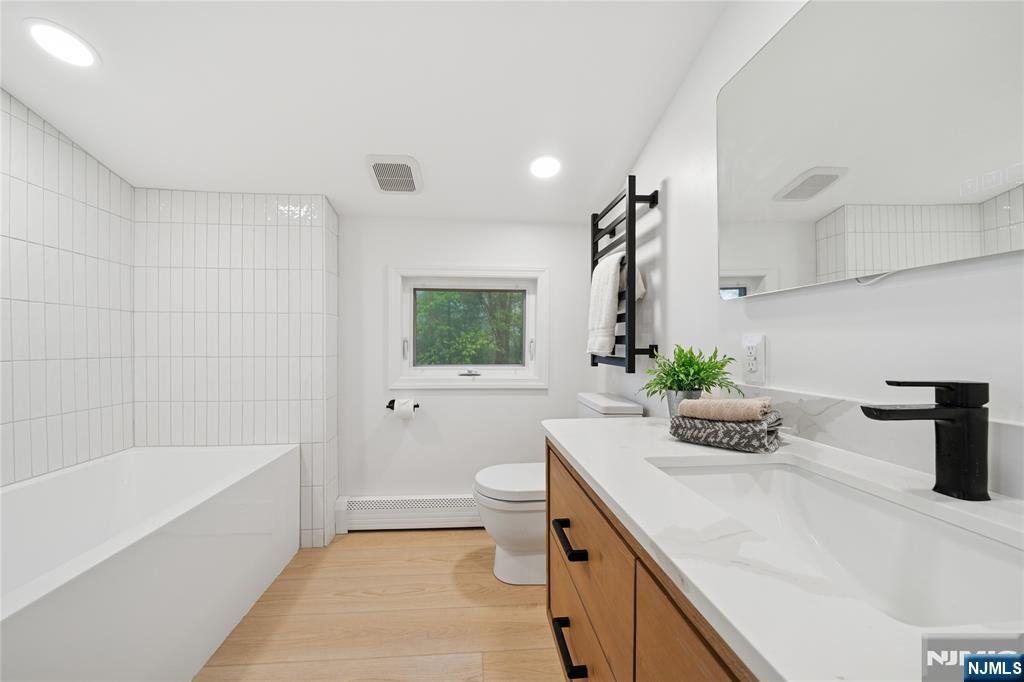 Primary Bathroom, soaking tub - 2nd Floor