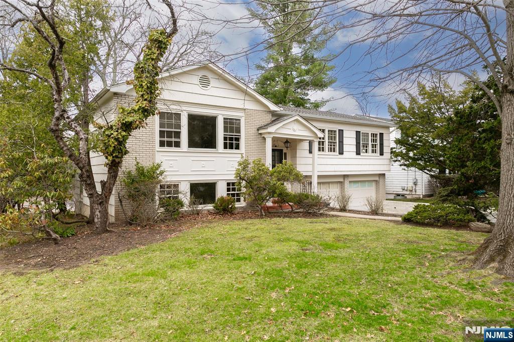 734 Louise Court, Lyndhurst, NJ, 07071