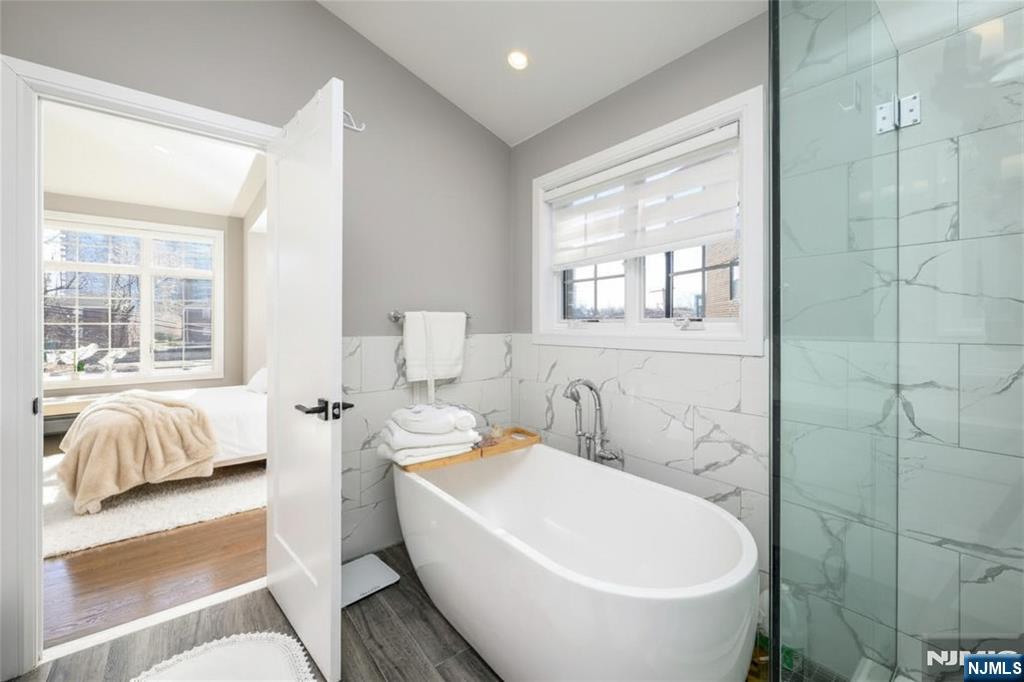 2021 Fletcher Avenue, Fort Lee, NJ 07024 Listing Photo  15