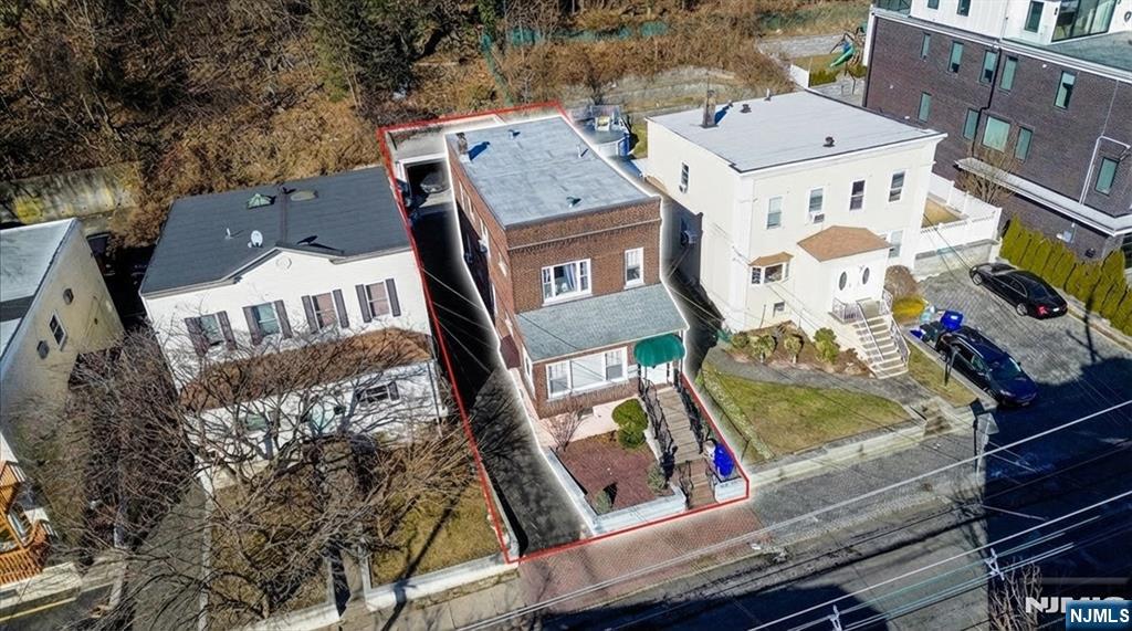 436 Undercliff Avenue