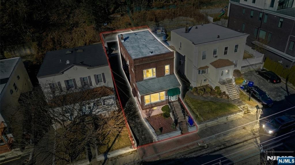 436 Undercliff Avenue, Edgewater, NJ, 07020