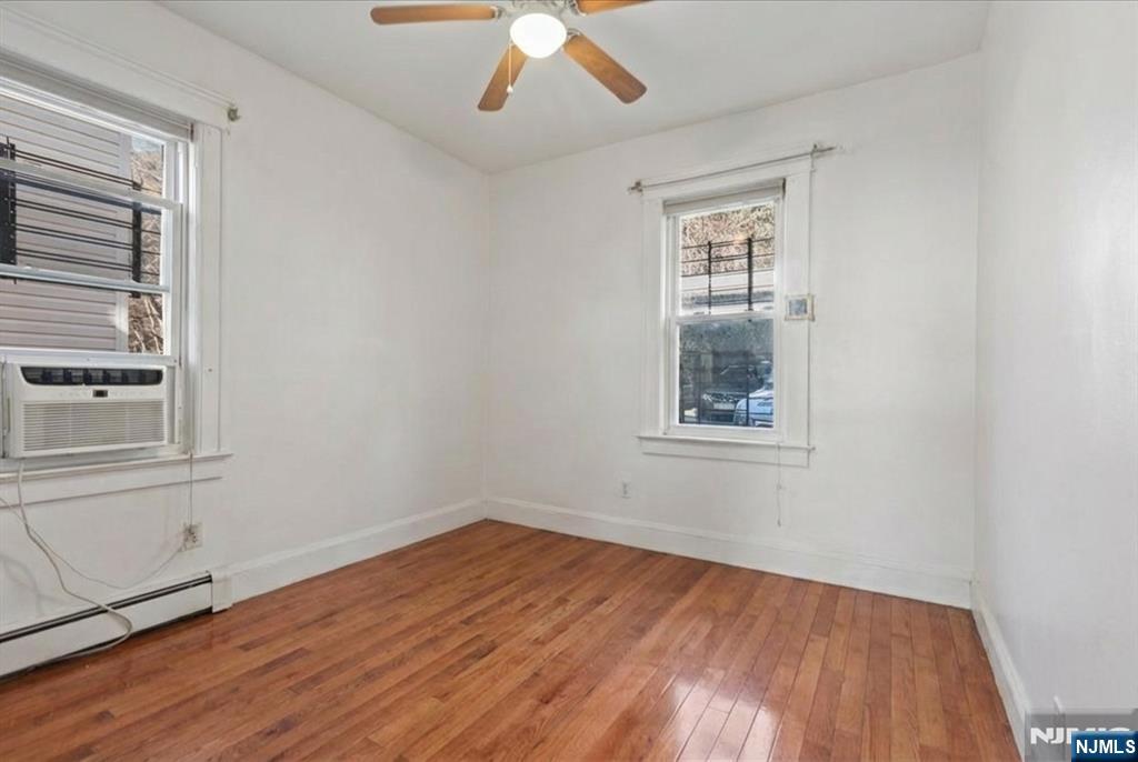 436 Undercliff Avenue, Edgewater, NJ, 07020