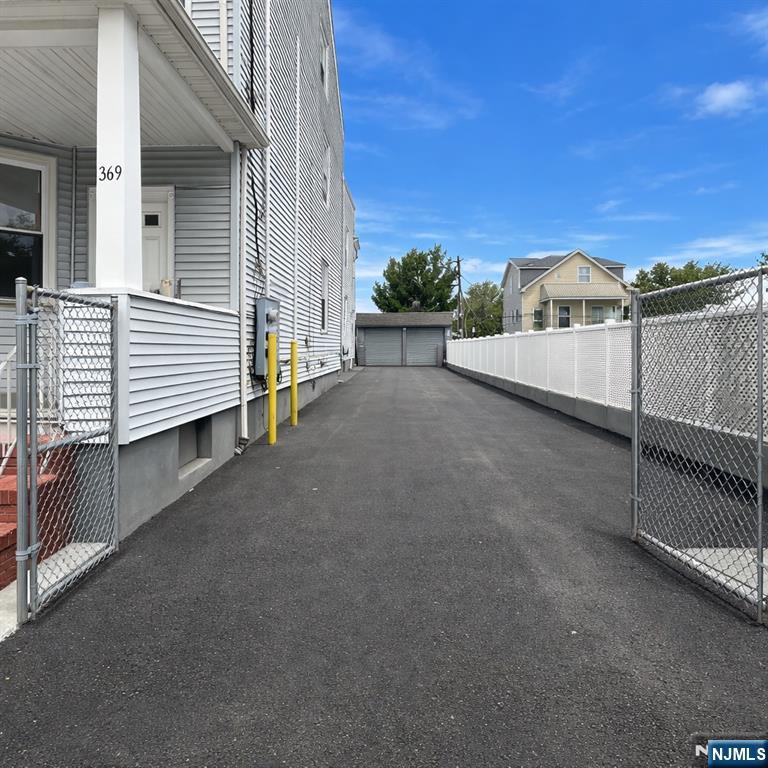 371 Totowa Avenue - Photo 2