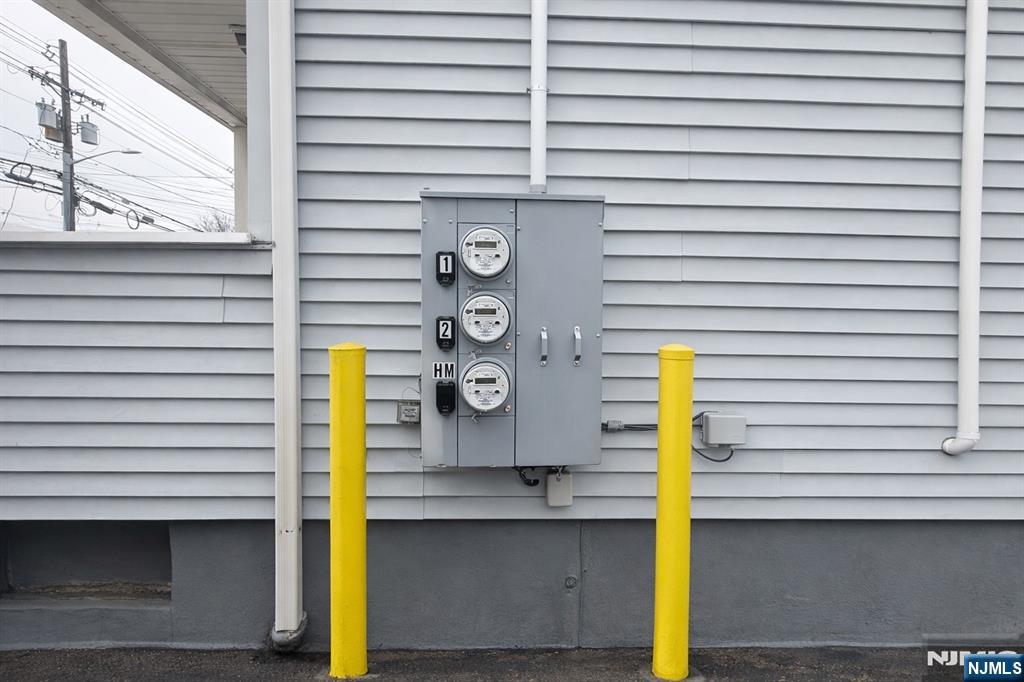 371 Totowa Avenue - Photo 3