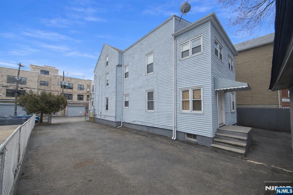 371 Totowa Avenue - Photo 5