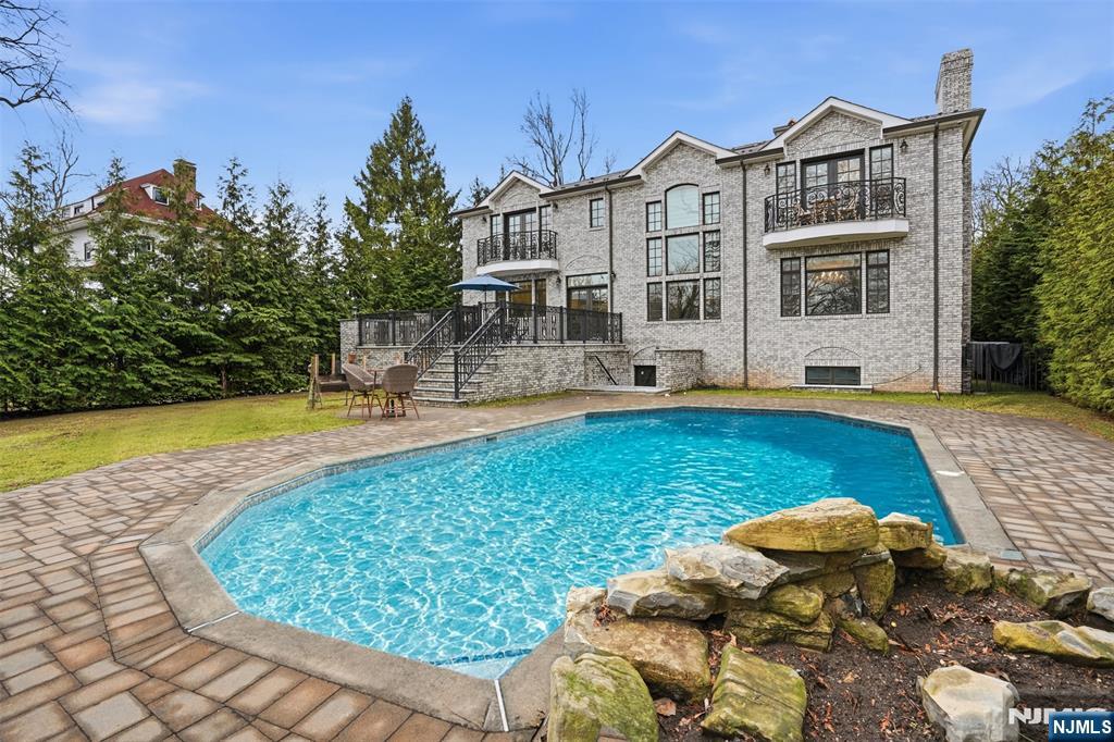 405 Liberty Road - Photo 2