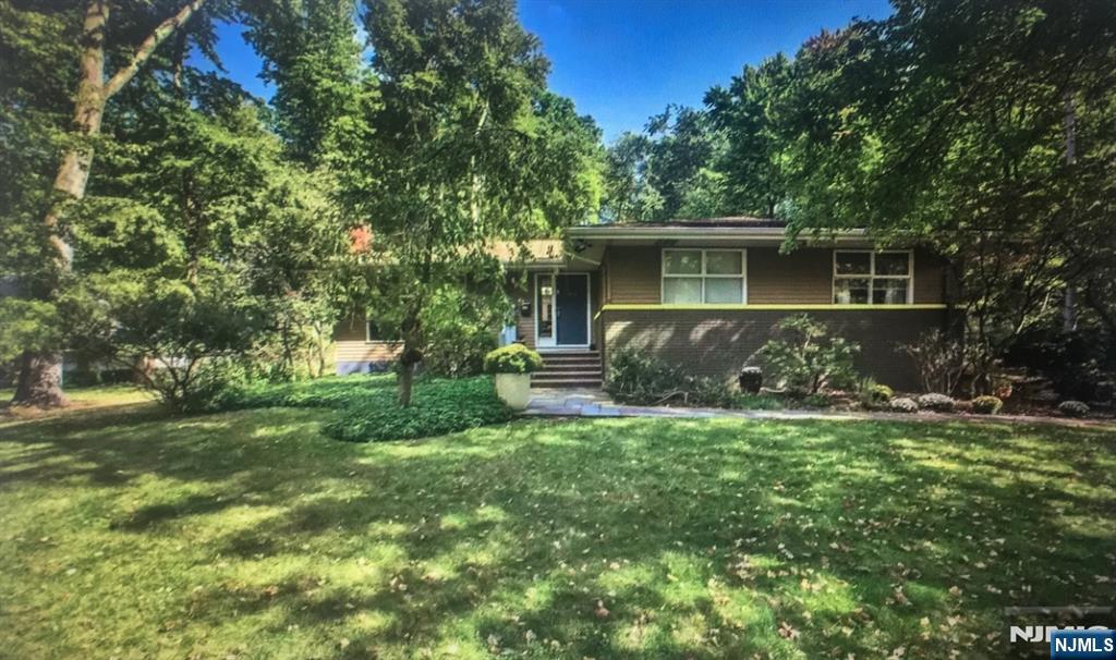 2 Eisenhower, Closter, NJ, 07624