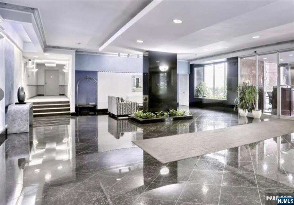 280 Prospect Ave #5D, Hackensack, NJ 07601