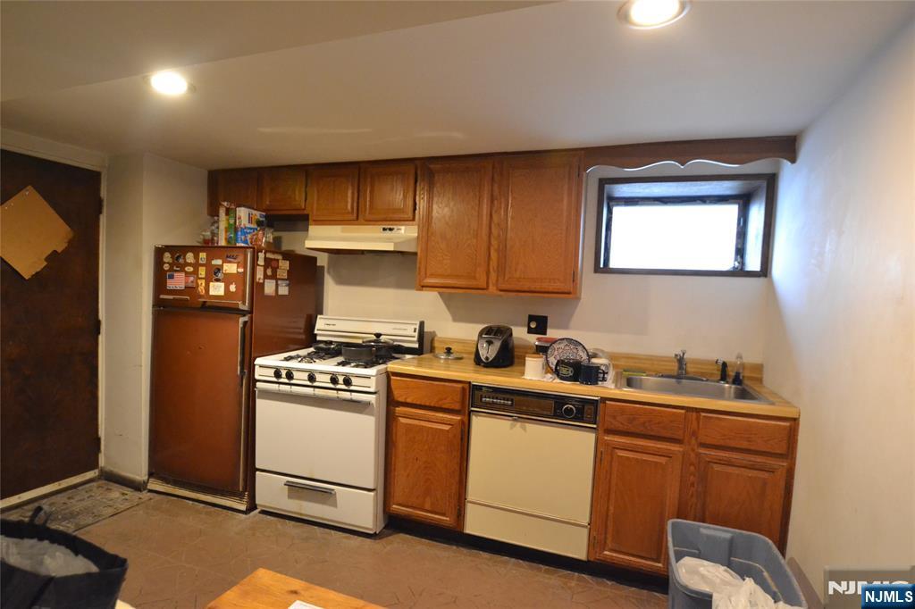 8 Witherspoon Street, Nutley, NJ, 07110